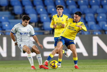 Las Palmas vs Alavés (03:00 – 15/03)